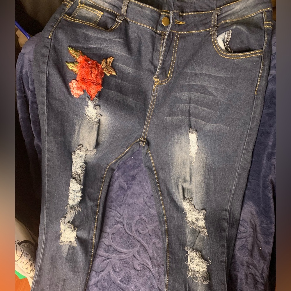 Run very small for size beautiful designer distressed jeans